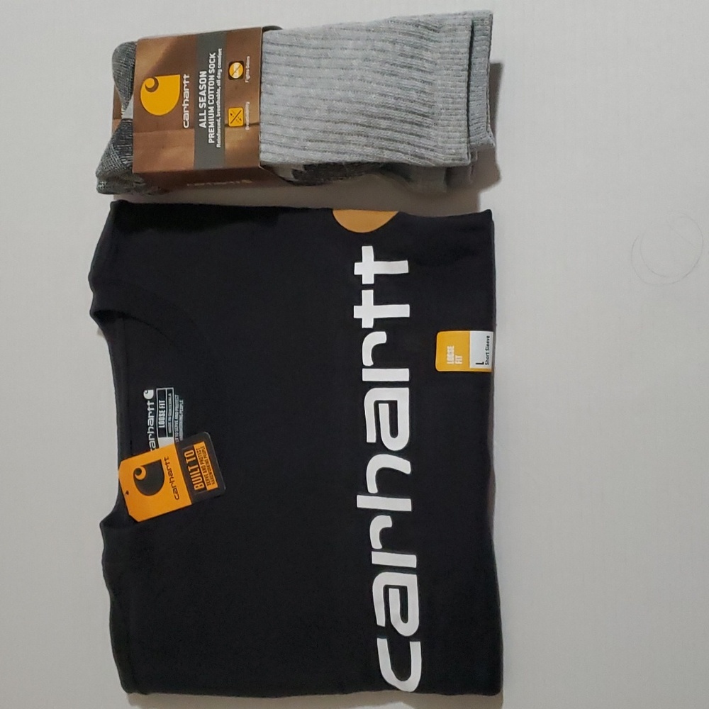 Bundle Carhartt T shirt & socks